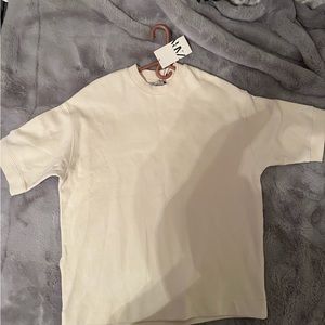 Zara compact sweatshirt/tshirt. NWT